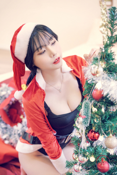 132.Yuna – Vol.24 Merry Yuna’s Xmas[64P+1V／392MB]